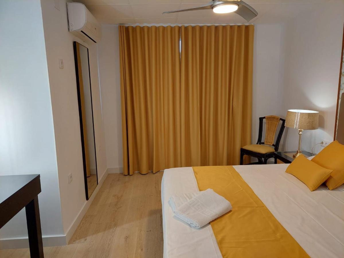 Hostal Garden Rous Paiporta Exterior photo
