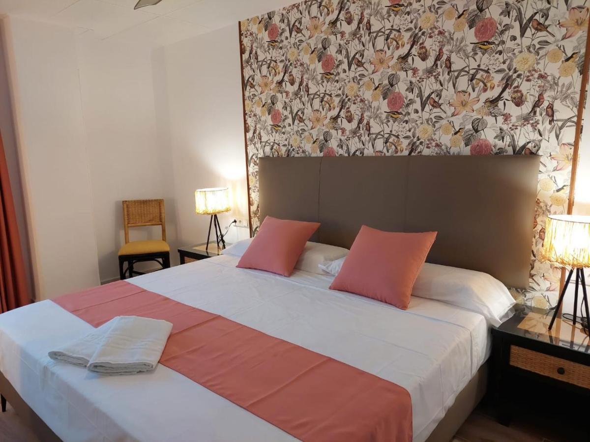 Hostal Garden Rous Paiporta Exterior photo